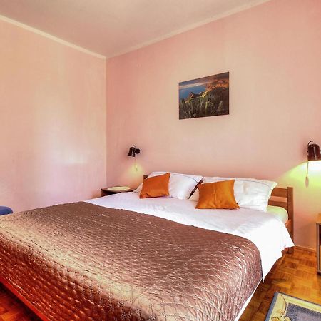 Amazing Apartment In Porec With Wifi Экстерьер фото